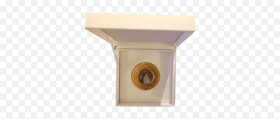 Medallion In Leather Box - Medal Png,Medallion Png