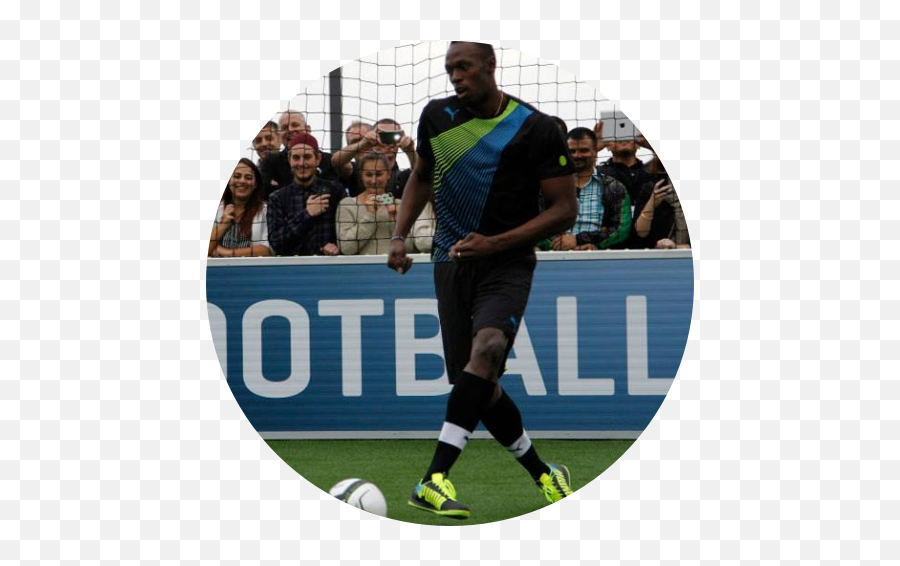 Usain Bolt Plays Football In Dortmund - Usain Bolt Play Football Png,Usain Bolt Png