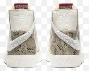 Download Nike Sb Blazer Mid Soulland Hd Png - Uokplrs Round Toe,Nike Swoosh Png