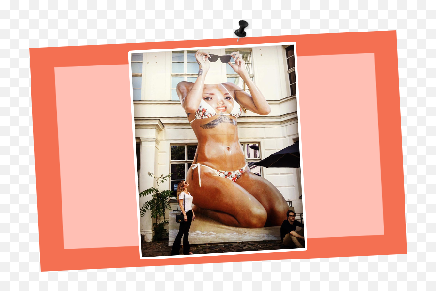 Did You Already Get Rihanna A Birthday Gift Theartgorgeous - Rihanna Berlin Art Png,Rihanna Png