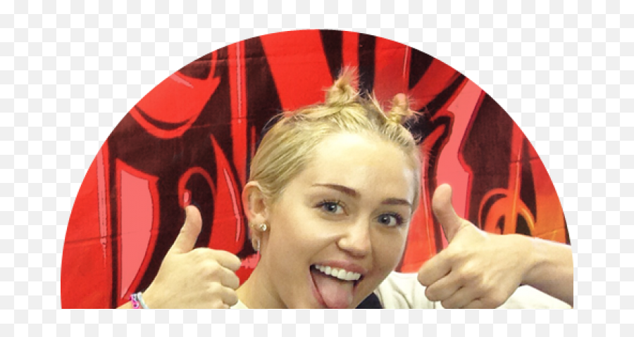 Big Sean Kim Kardashian Support Miley Cyrus - Miley Cyrus Thumbs Up Png,Miley Cyrus Png
