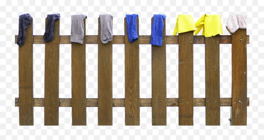 Download Hd Fence Laundry Dry Wood Paling Socks - Seca De Madeira Png,Wood Fence Png