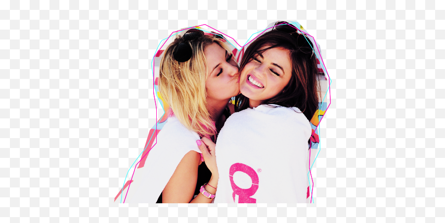 Download Lucy Hale And Ashley Benson Png - Hanna Marin E Ashley Kiss Lucy,Lucy Hale Png