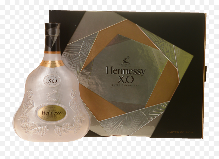 Hennessy Xo 40 Abv 700ml Bottle And Two Glasses Set - Glass Bottle Png,Hennessy Bottle Png