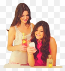 Download Hd Kendall Jenner - Kylie Jenner Transparent Png Girl,Kylie Jenner Transparent