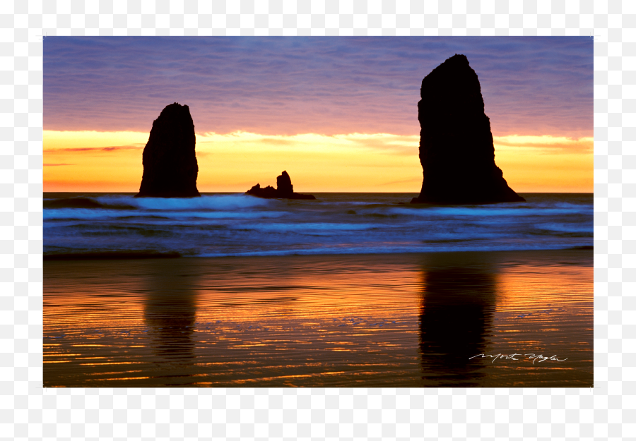 Haystack Rock Beach Shore Sunrise Sunset - Beach Sunset Png Haystack Rock,Sunrise Transparent Background