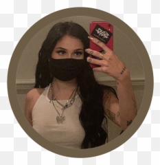 2 - maggie lindemann Wattpad Chain png