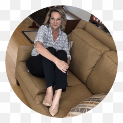 15 Instagrammers With Ageless Style Who Prove You Can Wear - Sitting png